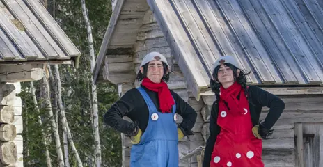 Here you can see Trolle & Trolla outside Trollsterhusen