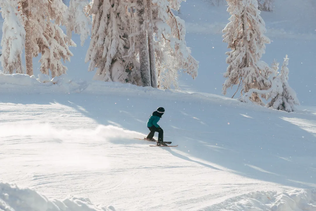 en bild på en skidbacke med perfekt manchesterföre