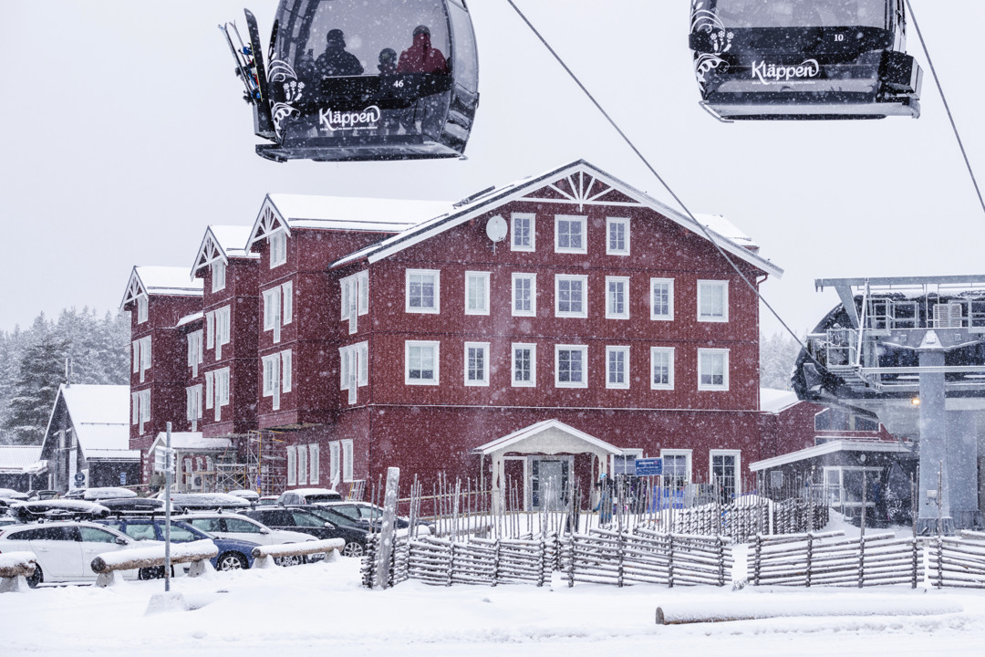Cars in the Tranan parking lot