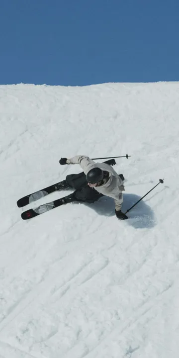 Kim Boberg åker skidor i Kläppen Snowpark